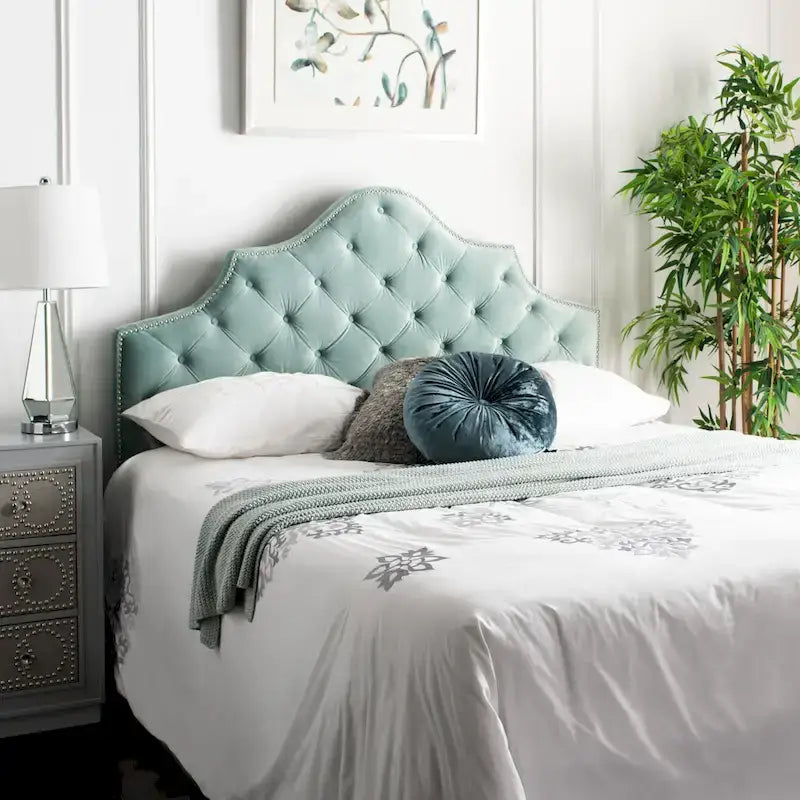 SAFAVIEH Brianna Taupe Linen Upholstered Tufted Headboard - Silver Nailhead (Queen)