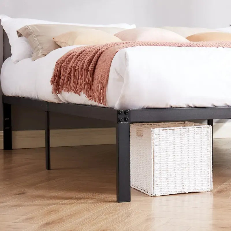 VECELO Kids Bed Frames Queen Size Metal Bed Frames Mattress Foundation(Twin/Full/Queen/King 4 Options)